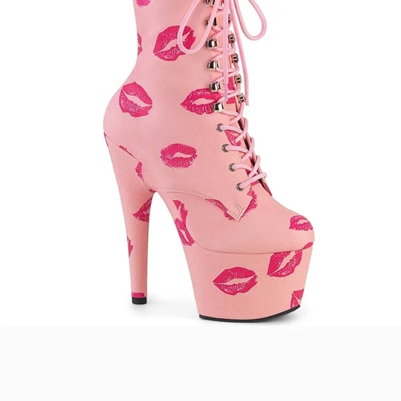 Pink Kiss-Print Platform Boots - Picture 1 of 1